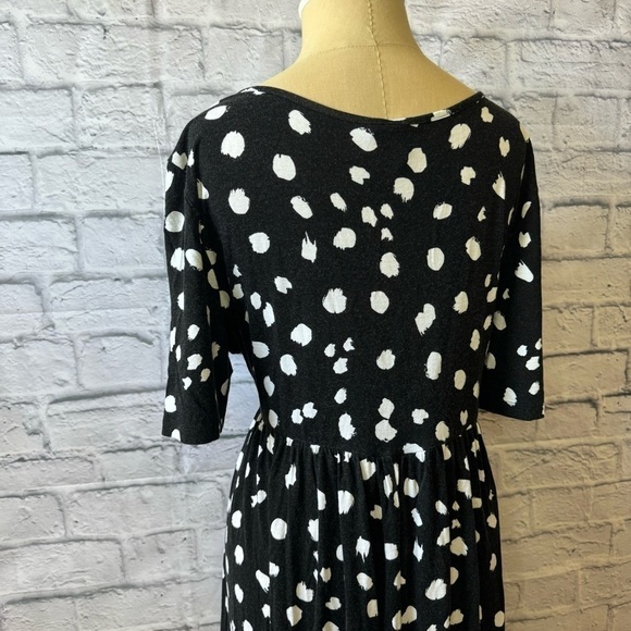 ASOS US 12 Black & White Abstract Polka Dot Knee Length Jersey Dress - Picture 6 of 8